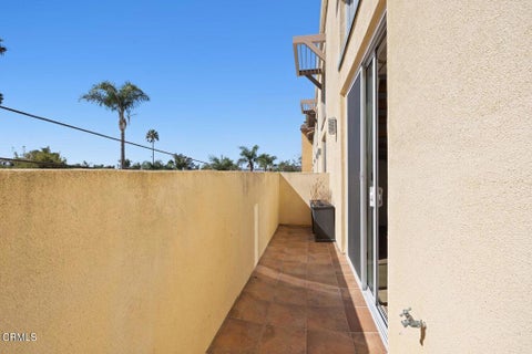 Tiny photo for 285 N Ventura AVE #14, Ventura, CA 93001 (MLS # V1-39345)