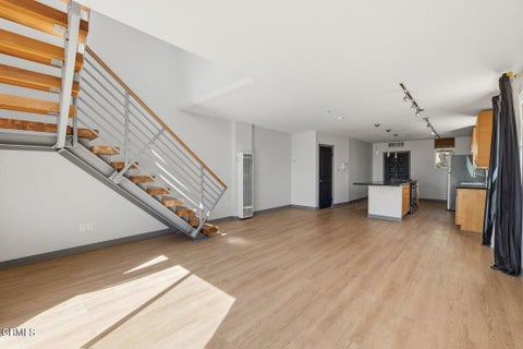 Tiny photo for 285 N Ventura AVE #14, Ventura, CA 93001 (MLS # V1-39345)