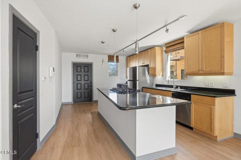 Tiny photo for 285 N Ventura AVE #14, Ventura, CA 93001 (MLS # V1-39345)