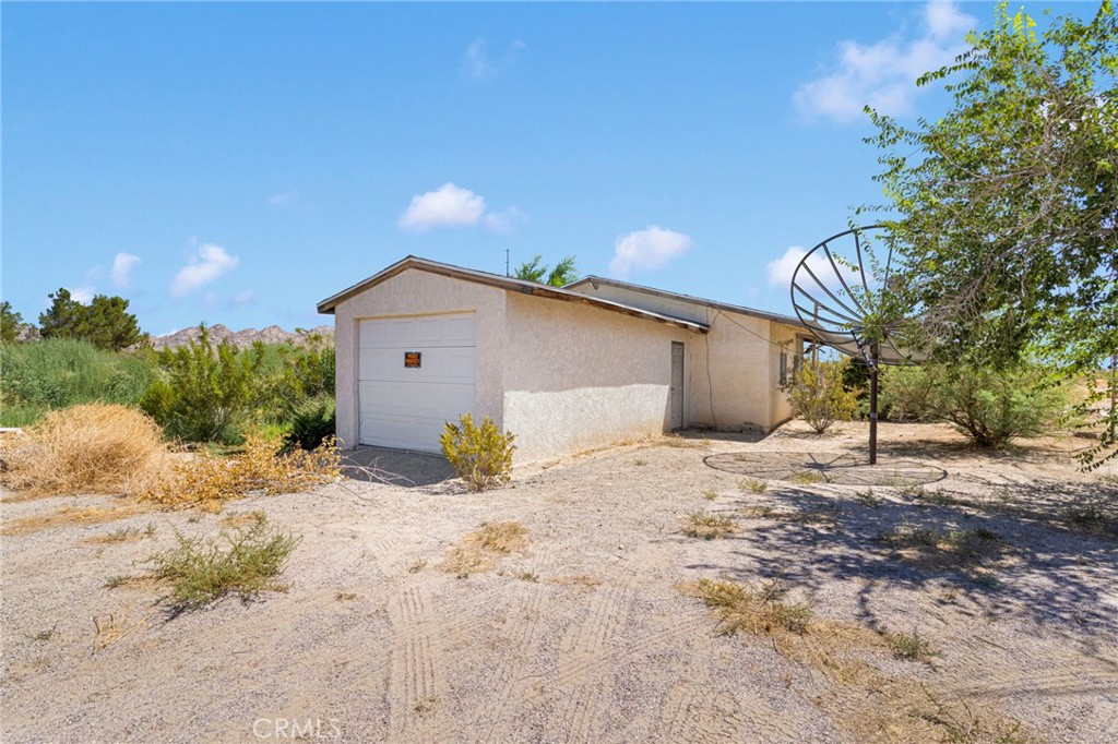 37531 E End Road