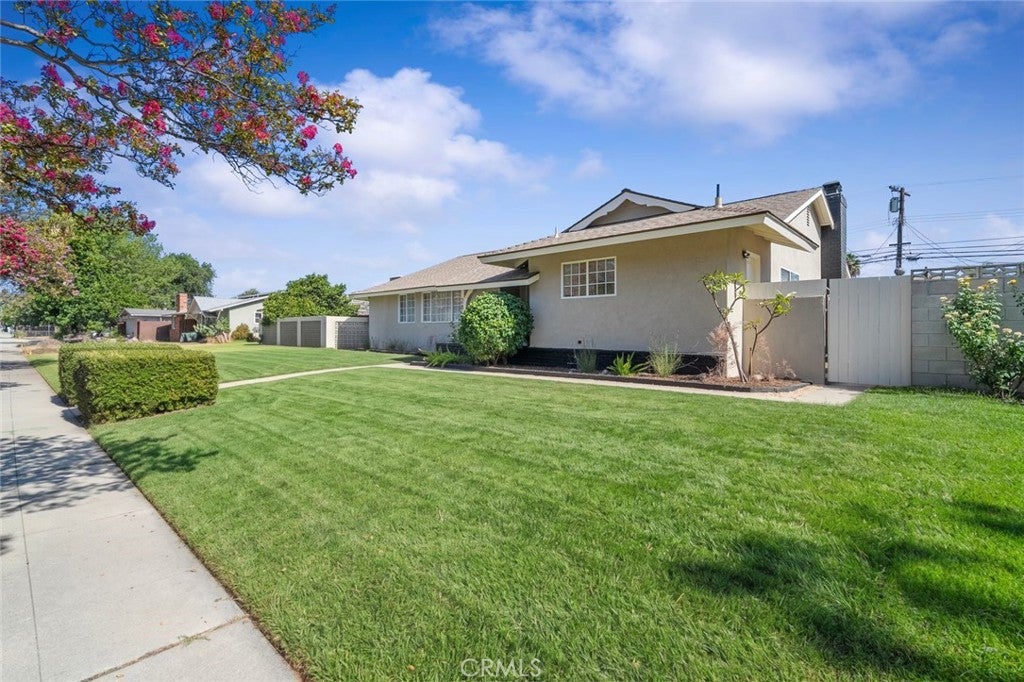 285 E Mckinley Avenue
