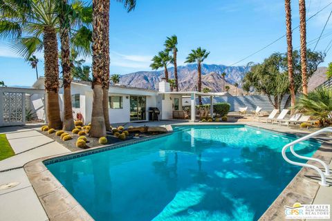 Photo of 444 E Glen Circle, Palm Springs, CA 92262 (MLS # 25626527PS)