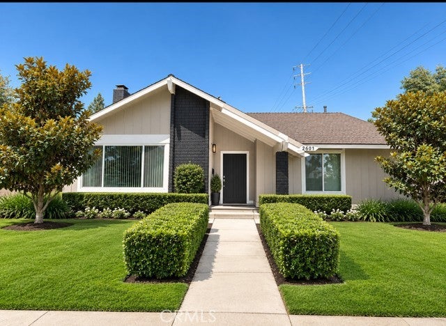 2601 W Juniper