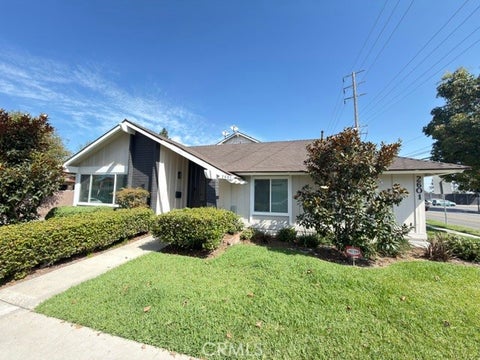 Photo of 2601 W Juniper ST, Santa Ana, CA 92704 (MLS # OC26132796)