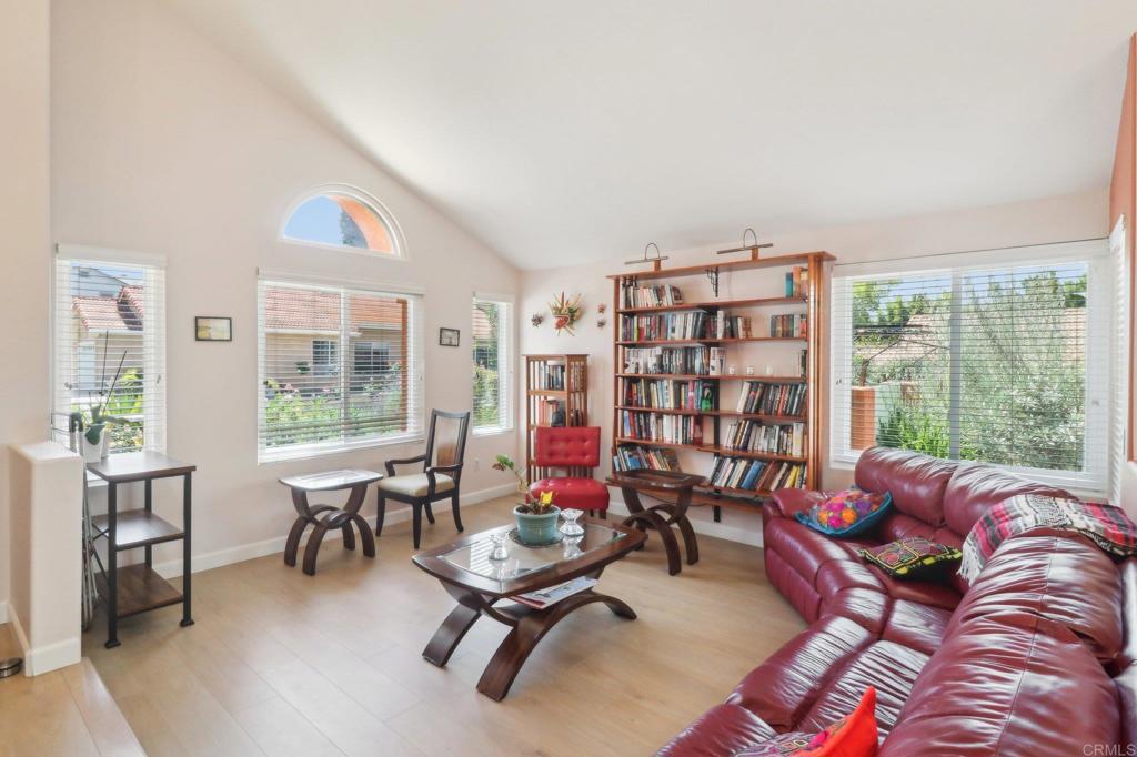 4294 Panorama Dr