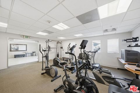 Photo of 956 S Wilton Place #203, Los Angeles, CA 90019 (MLS # 26820129)
