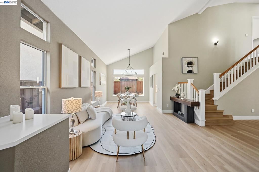29087 Gillingham Ln