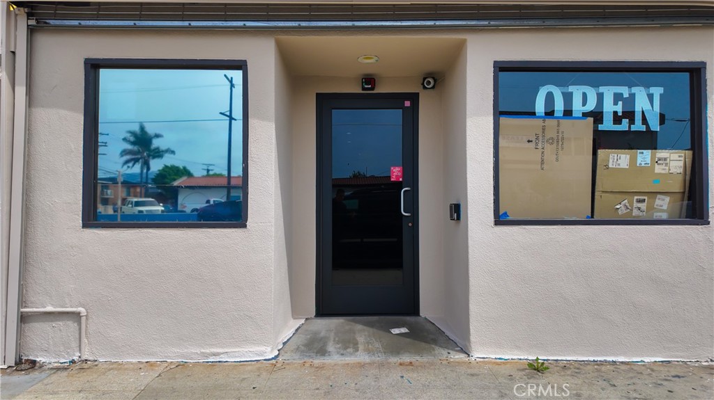 1804 S Pacific
