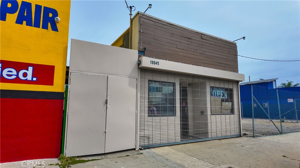 1804 S Pacific