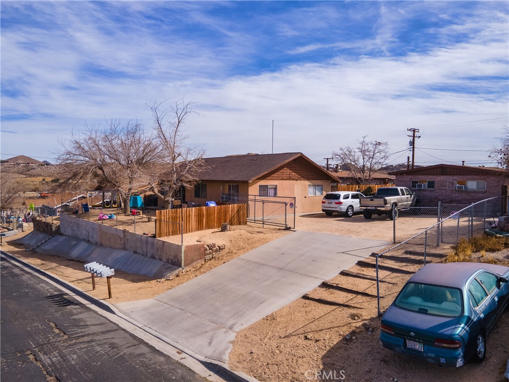 Excellent Cap Rate of 7%, this 6-unit investment opportunity in Victorville is conveniently located and a great living space for tenants and the option for the owner to live in one of the units. Better than your money sitting in the bank, this complex offers diversity with one single 3-bedroom 2-bath, a triplex featuring 3 1-bedroom 1-bathroom, and a duplex consisting of 1-bedroom 1-bath. With great returns, this complex is well maintained with newer roof, updated electrical and plumbing, low maintenance landscape, and 2 parking spots for each unit. Each unit has separate electric meter, making it easier and keeping expenses lower for the next owner. All of the tenants are in good standing and all of the units have been carefully maintained with most units being rehabbed for maximum profits. (Interior pictures shown are prior to tenants moving in.)
