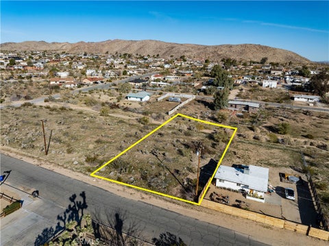 Photo of 61954 Plaza Road, Joshua Tree, CA 92252 (MLS # JT26227509)