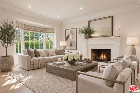 Photo of 135 S Linden Drive, Beverly Hills, CA 90212 (MLS # 26104773)