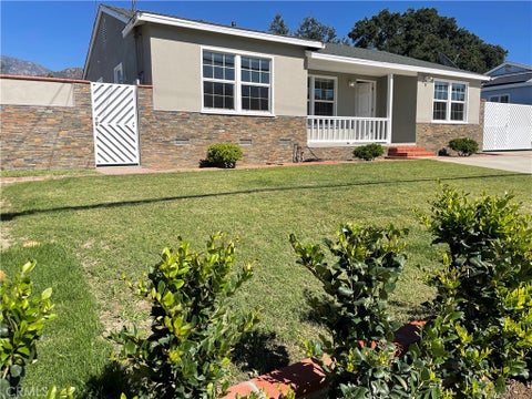 Photo of 1623 A 3rd Street, Duarte, CA 91010 (MLS # CV26212316)