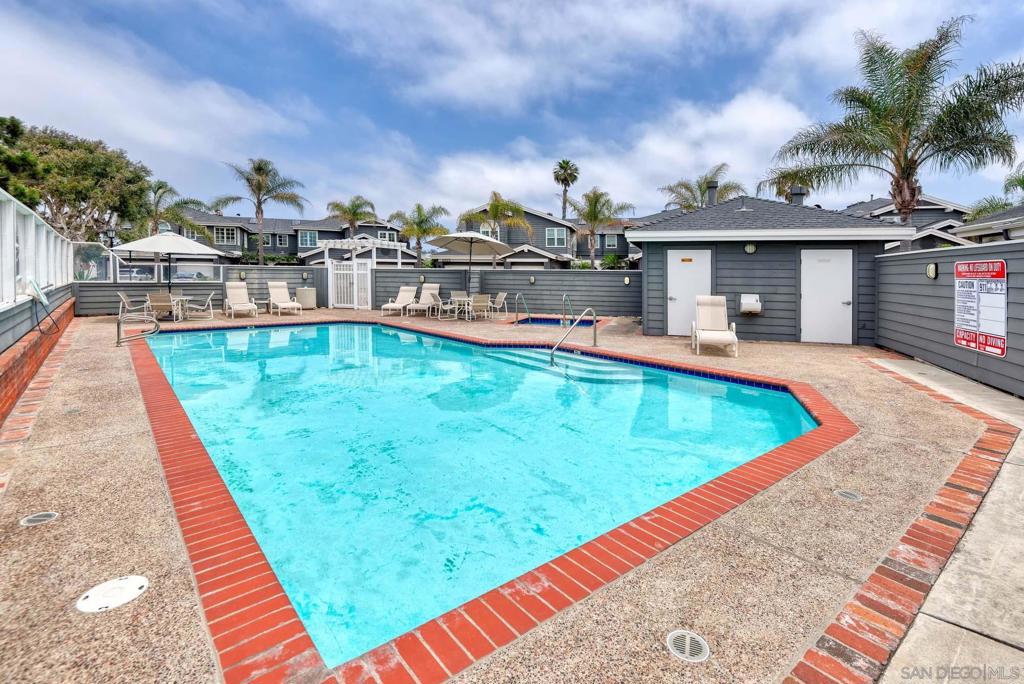Del Mar - Residential