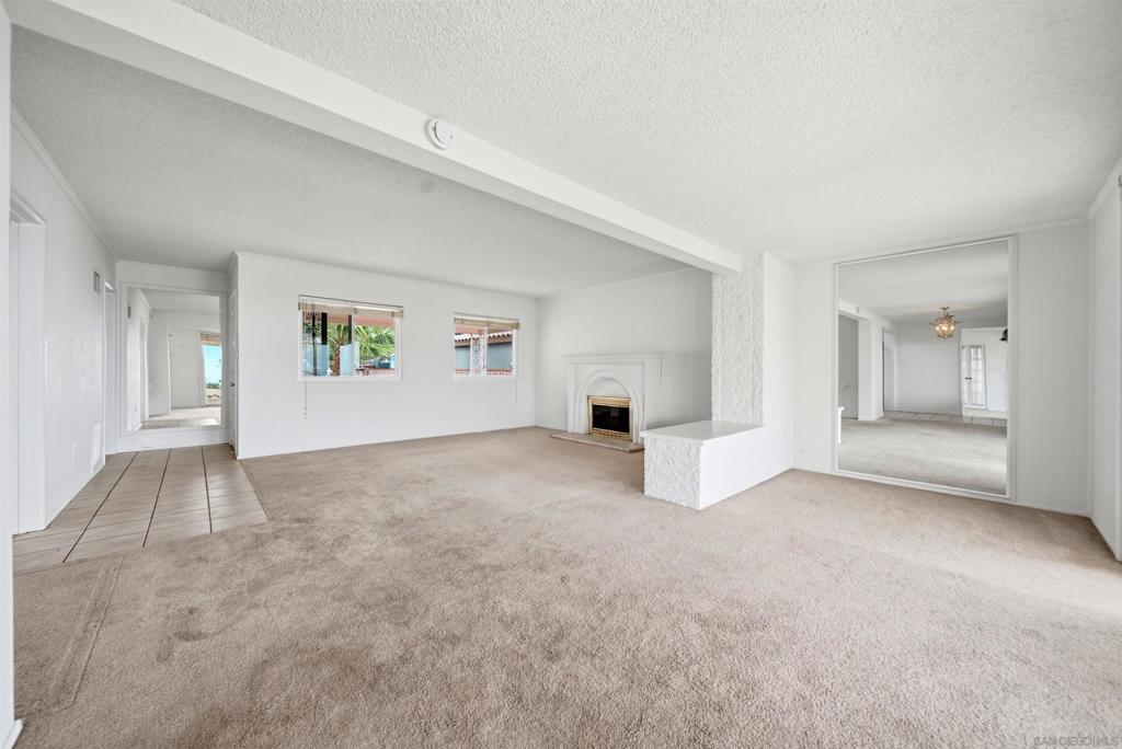 2820 Grandview