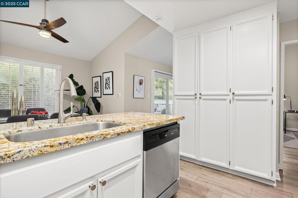 RIDGEVIEW - Residential