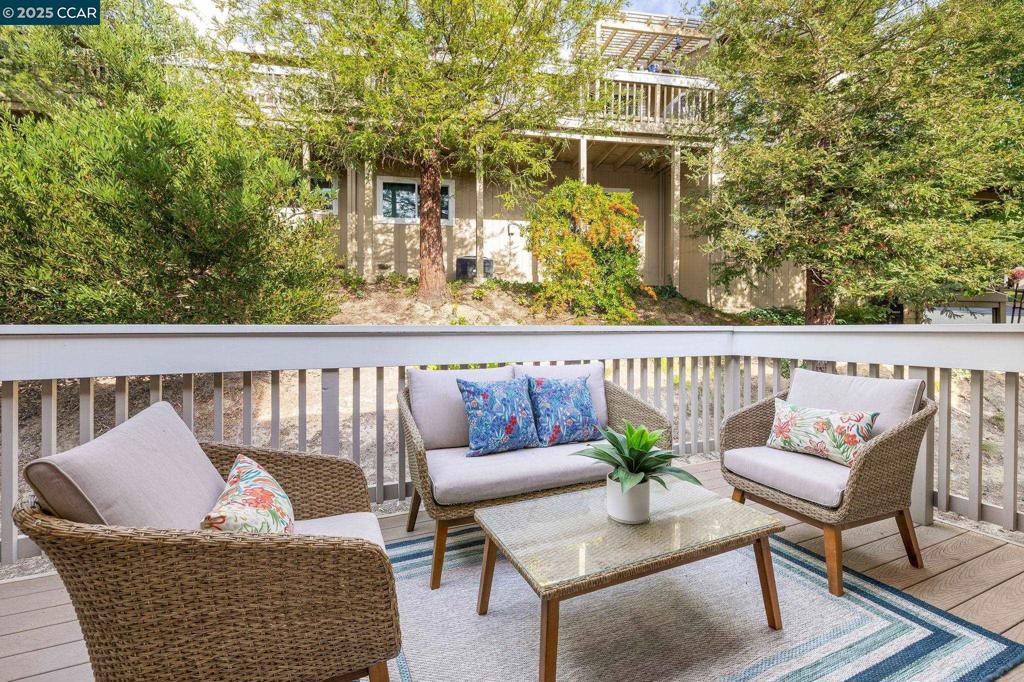 RIDGEVIEW - Residential