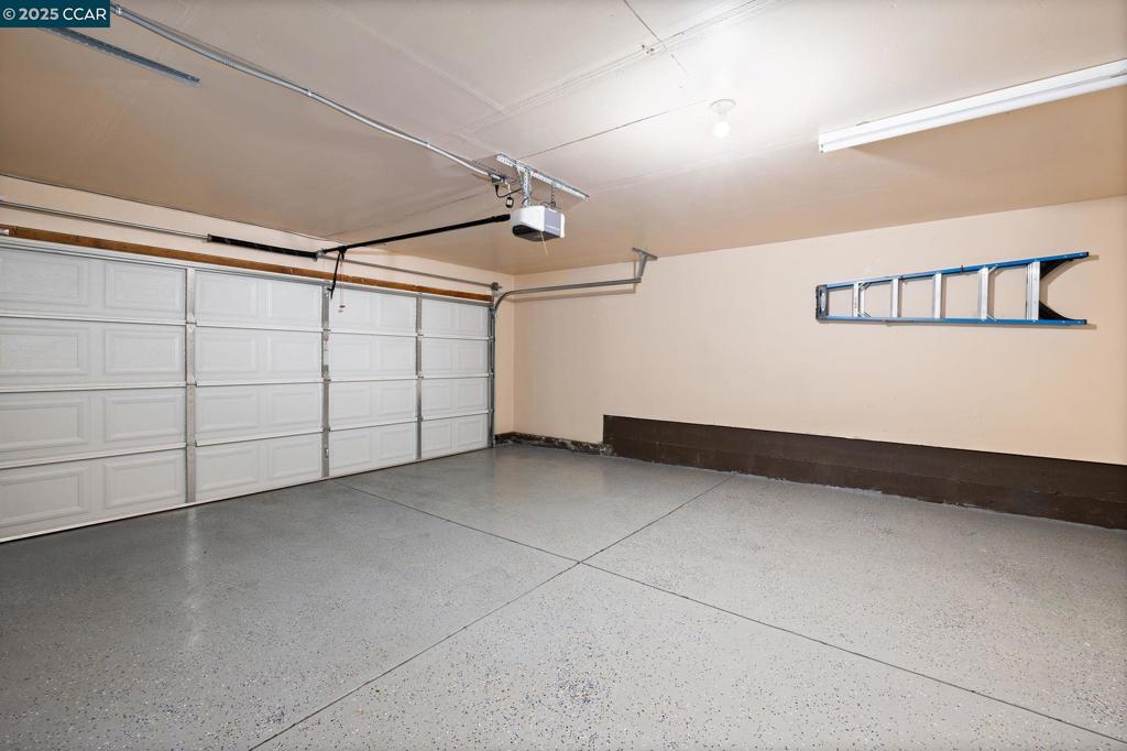 RIDGEVIEW - Residential
