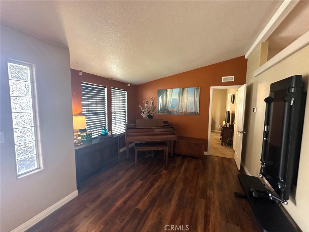 15181 Van Buren Boulevard 82