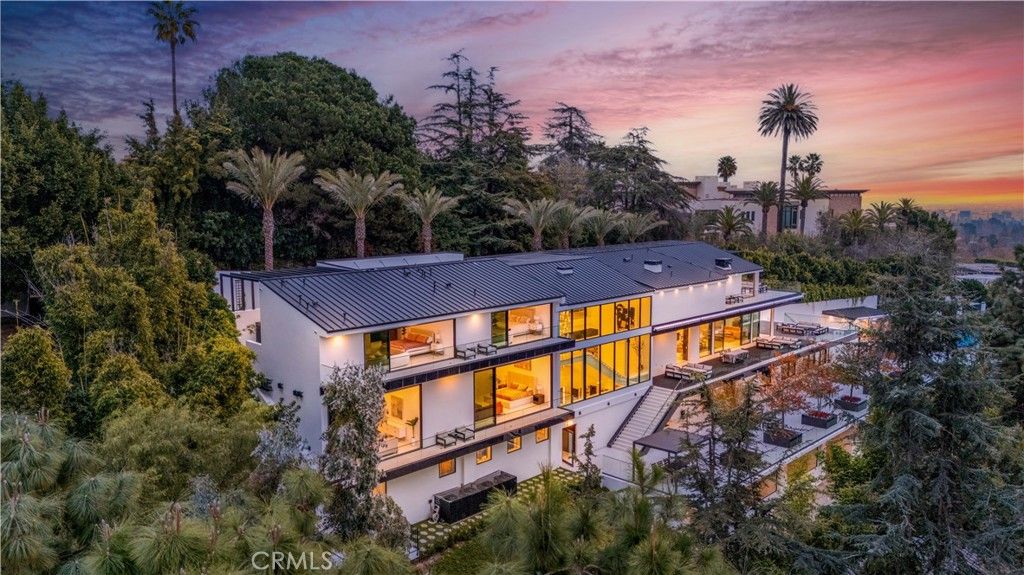 Photo of 677 Nimes Road Rd, Bel Air, CA 90077 (MLS # GD26036583)