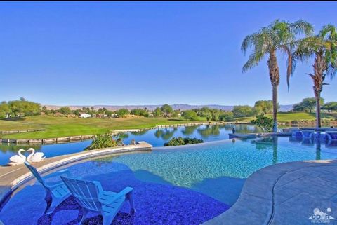 Photo of 104 Loch Lomond Road, Rancho Mirage, CA 92270 (MLS # 219147755DA)
