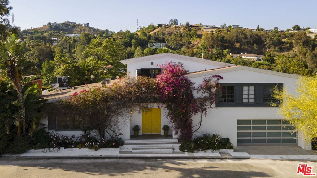 Photo of 2500 Carman Crest Drive, Los Angeles, CA 90068 (MLS # 25543235)