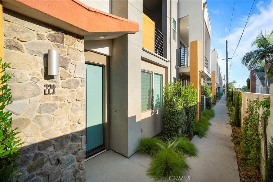Welcome to this stunning modern tri-level townhouse built in 2023, ideally located in the heart of Covina with excellent access to everyday conveniences and transportation. This thoughtfully designed 3 bedroom, 3.5 bathroom home offers the perfect blend of functionality and contemporary style. The first floor features a private en-suite bedroom, ideal for guests, in-laws, or as a home office. The main living area on the second floor boasts an open-concept layout with a spacious living room, a modern kitchen with stainless steel appliances and quartz countertops, a dining area, a private balcony, and a convenient half bathroom. On the third floor, you'll find two additional en-suite bedrooms, including a spacious primary suite, as well as a laundry room for added convenience. Located just minutes from the 10 Freeway and within close proximity to major supermarkets, Asian grocery stores, restaurants, and retail centers, this home offers a lifestyle of ease and accessibility. With energy-efficient features, including solar that will be paid off when closing, central A/C, and an attached garage, this turnkey property is a rare opportunity you don’t want to miss.