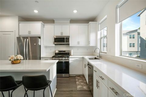 229 Scratch Rd Covina CA 91722