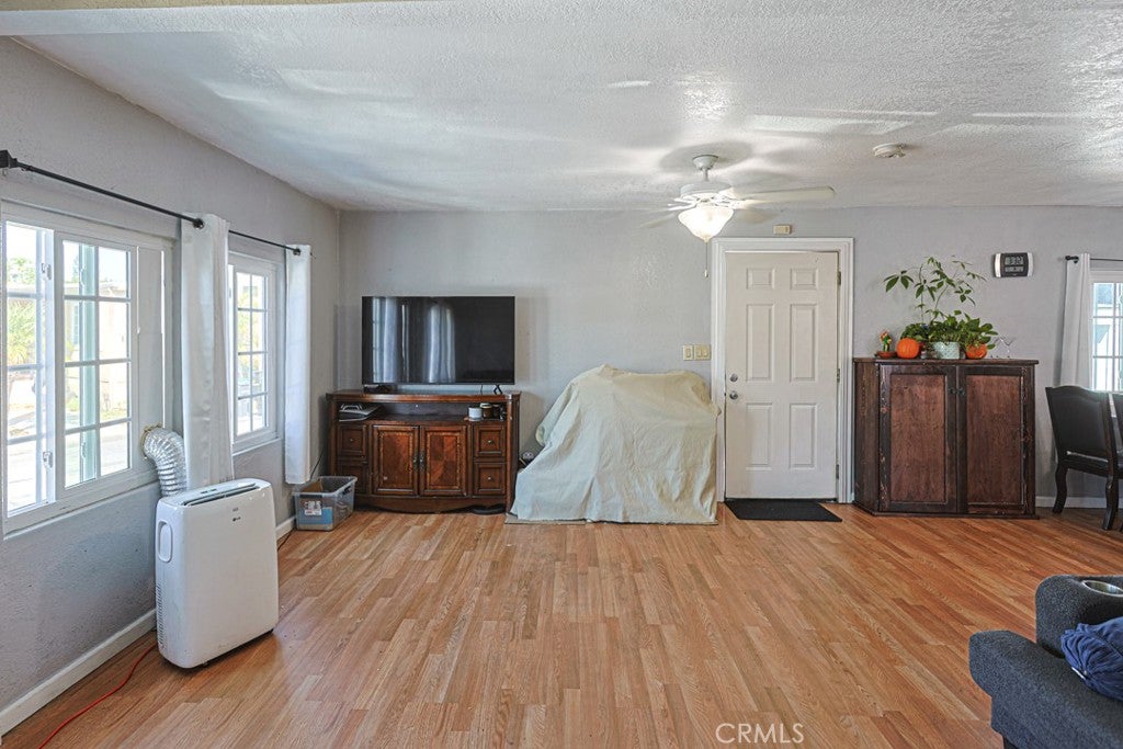 320 N. Park Vista 180