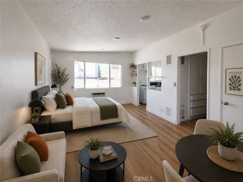 Photo of 6018 Hazelhurst Place #14, North Hollywood, CA 91606 (MLS # SR26097002)