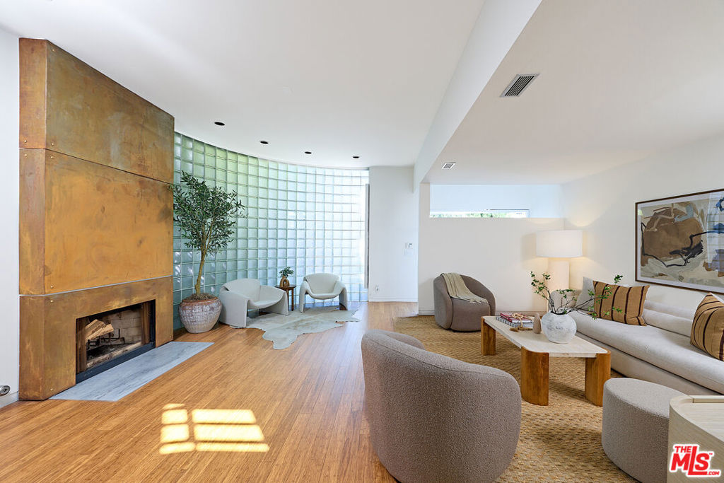2409 Wilson Avenue