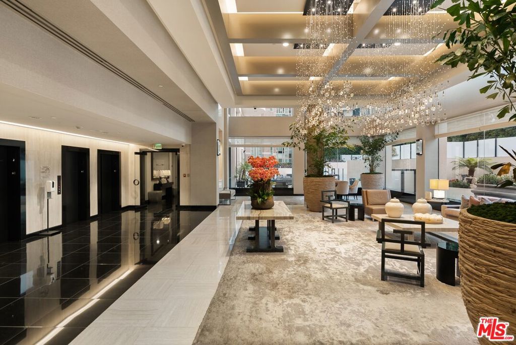 10560 Wilshire Boulevard 2003