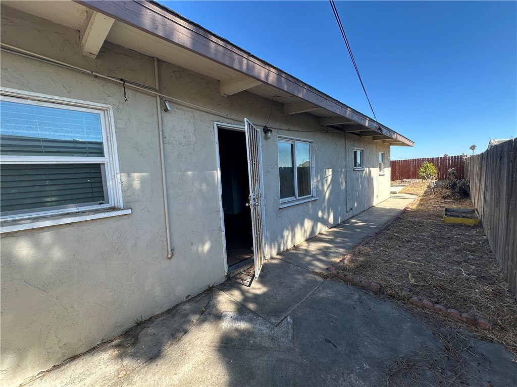 5033 La Paz Drive