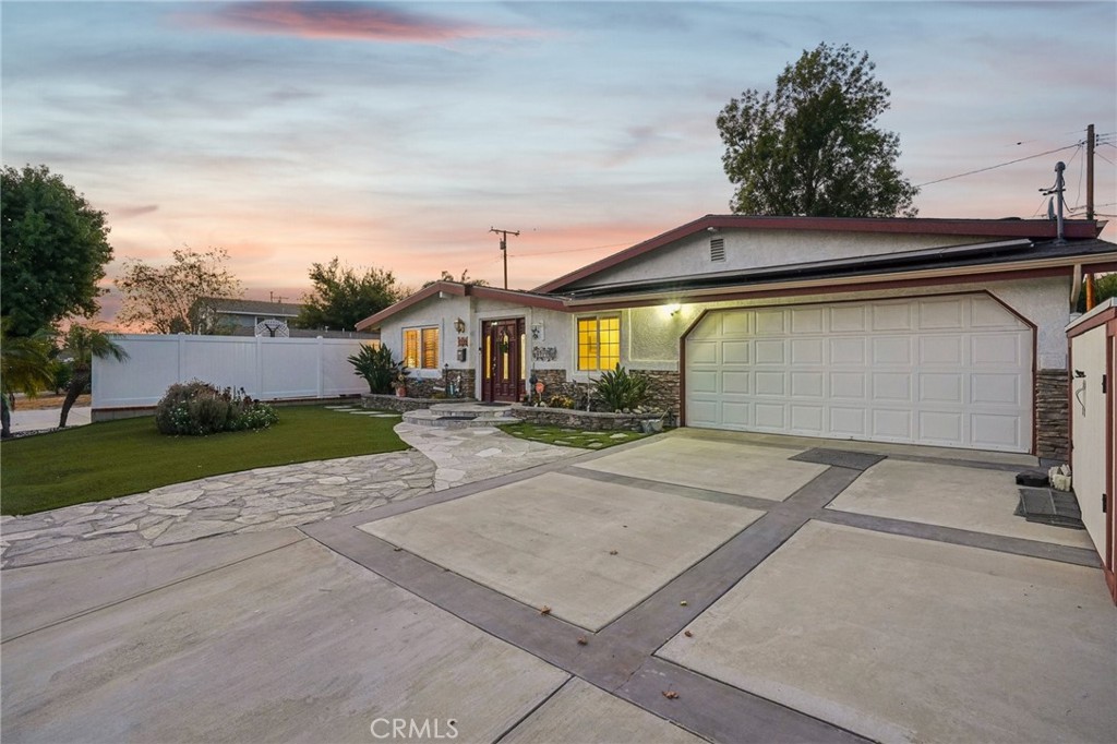 1225 E Walnut Avenue
