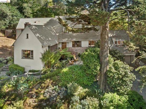 Photo of 6526 Longwalk Dr DR, Oakland, CA 94611 (MLS # 41151366)