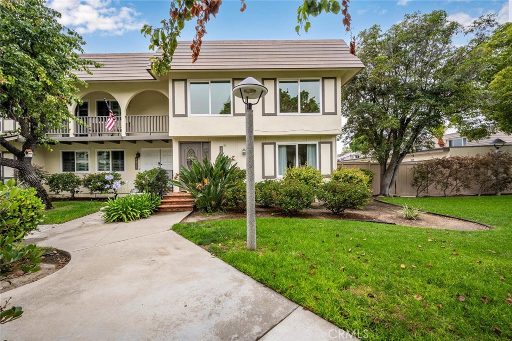4057 Via Encinas