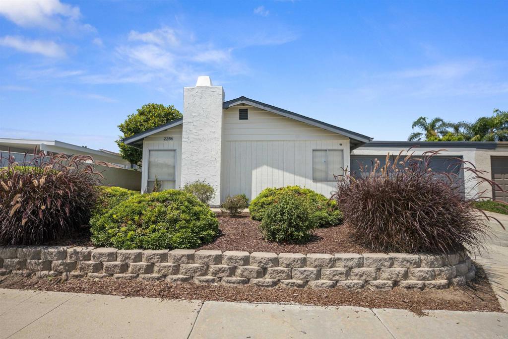 2286 Levante St