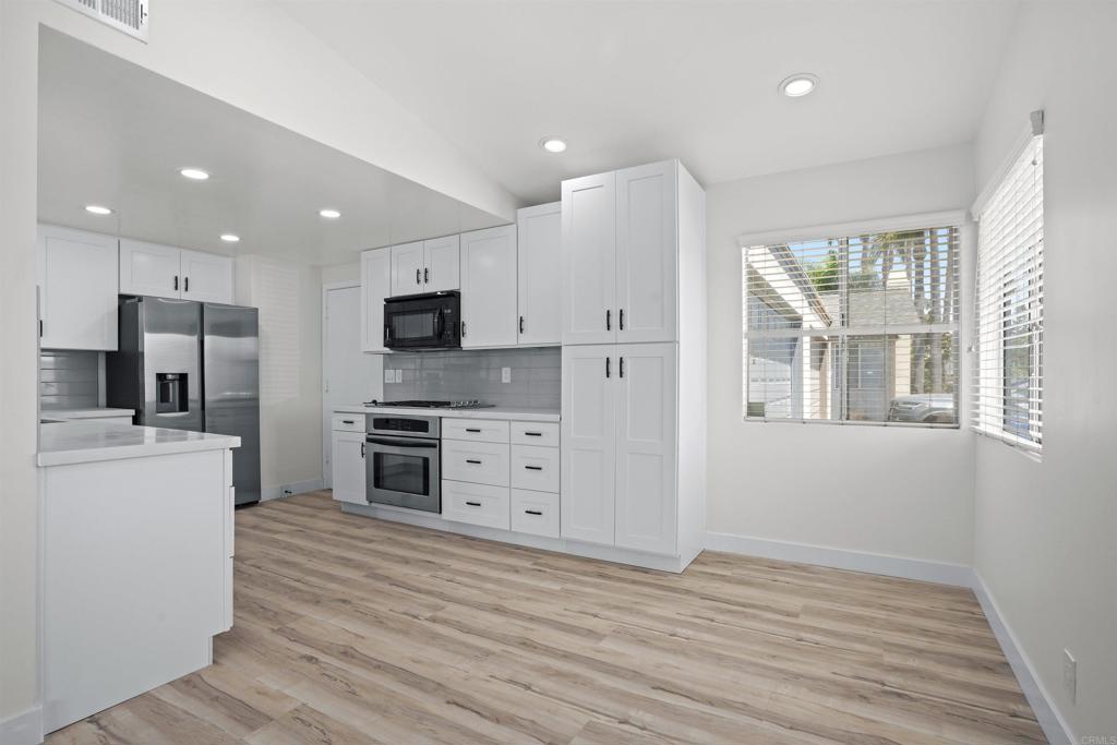 2286 Levante St
