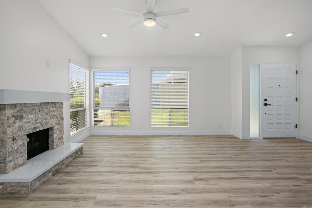 2286 Levante St