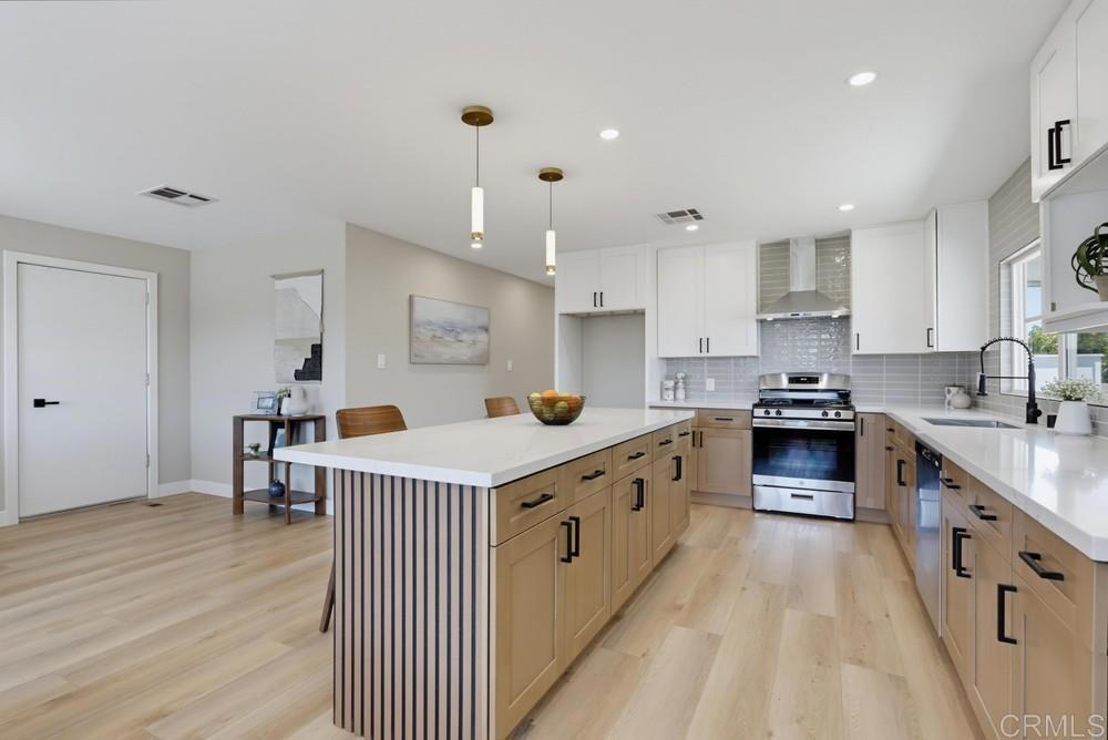650 S Rancho Santa Fe Rd. 52