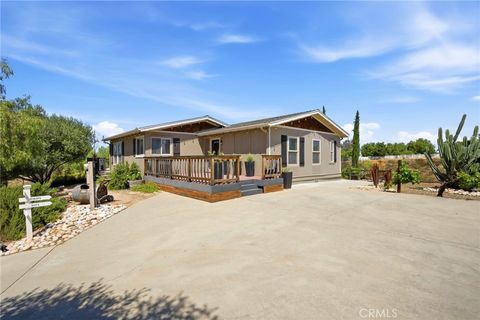 Tiny photo for 41714 Avenida De Anita, Temecula, CA 92592 (MLS # SW26075214)