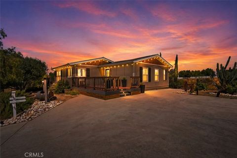 Photo of 41714 Avenida De Anita, Temecula, CA 92592 (MLS # SW26075214)