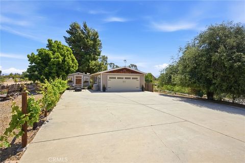 Tiny photo for 41714 Avenida De Anita, Temecula, CA 92592 (MLS # SW26075214)