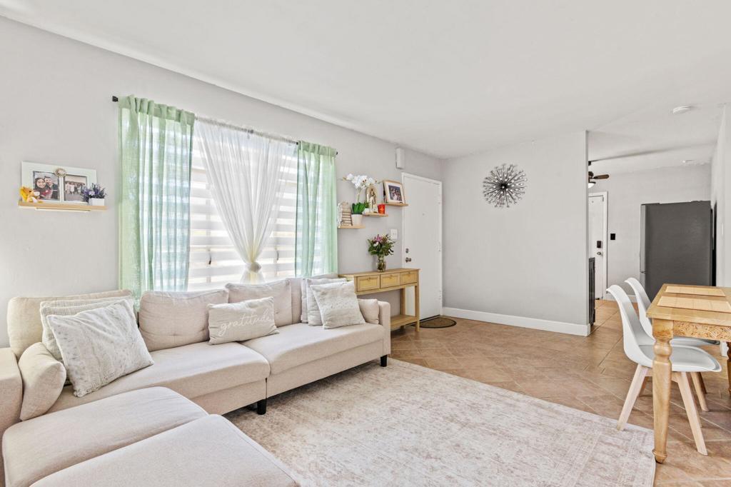 52415 Avenida Velasco