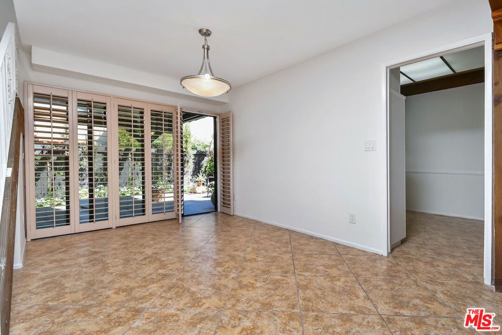 Photo of 10126 Reseda Boulevard #112, Northridge, CA 91324 (MLS # 25583499)