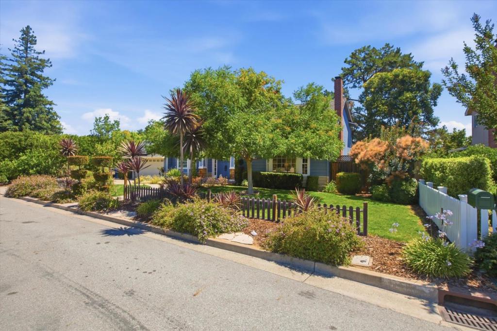 13698 Manteca Way