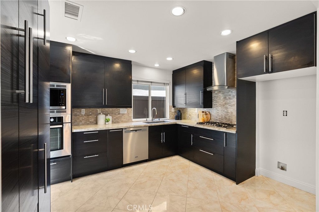 15 Poppyfield, Rancho Santa Margarita CA 92688 - Photo 9