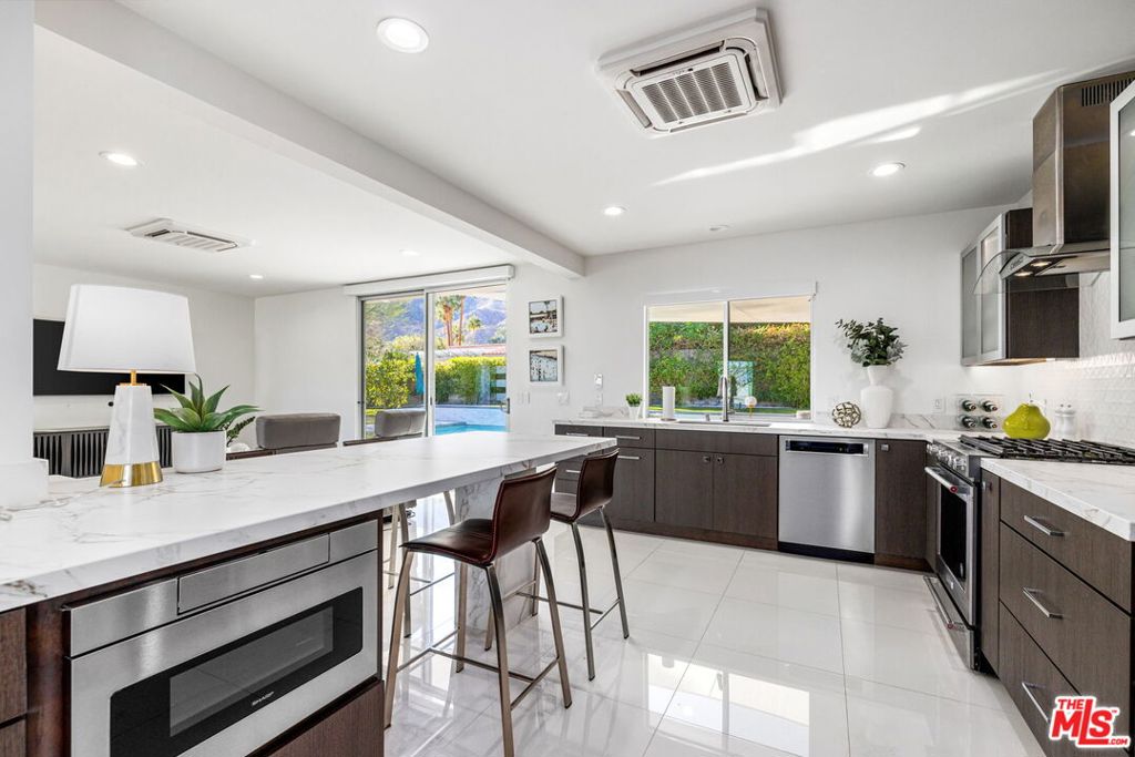 Magnesia Falls Cove - Residential