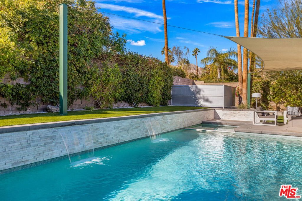 Magnesia Falls Cove - Residential