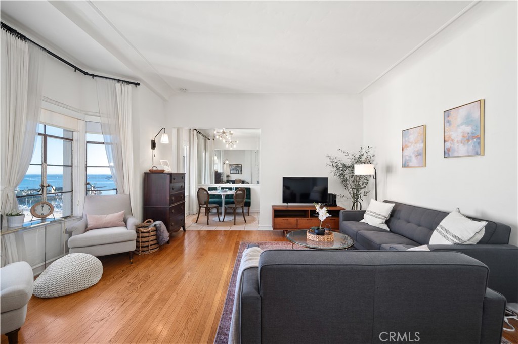 800 E Ocean Boulevard 1405